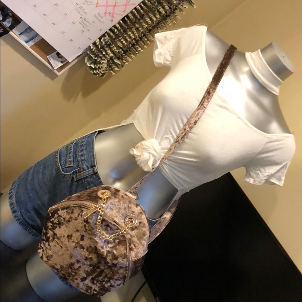 Ivory Short Sleeve Side Slit Choker Top - Picture 1 of 3